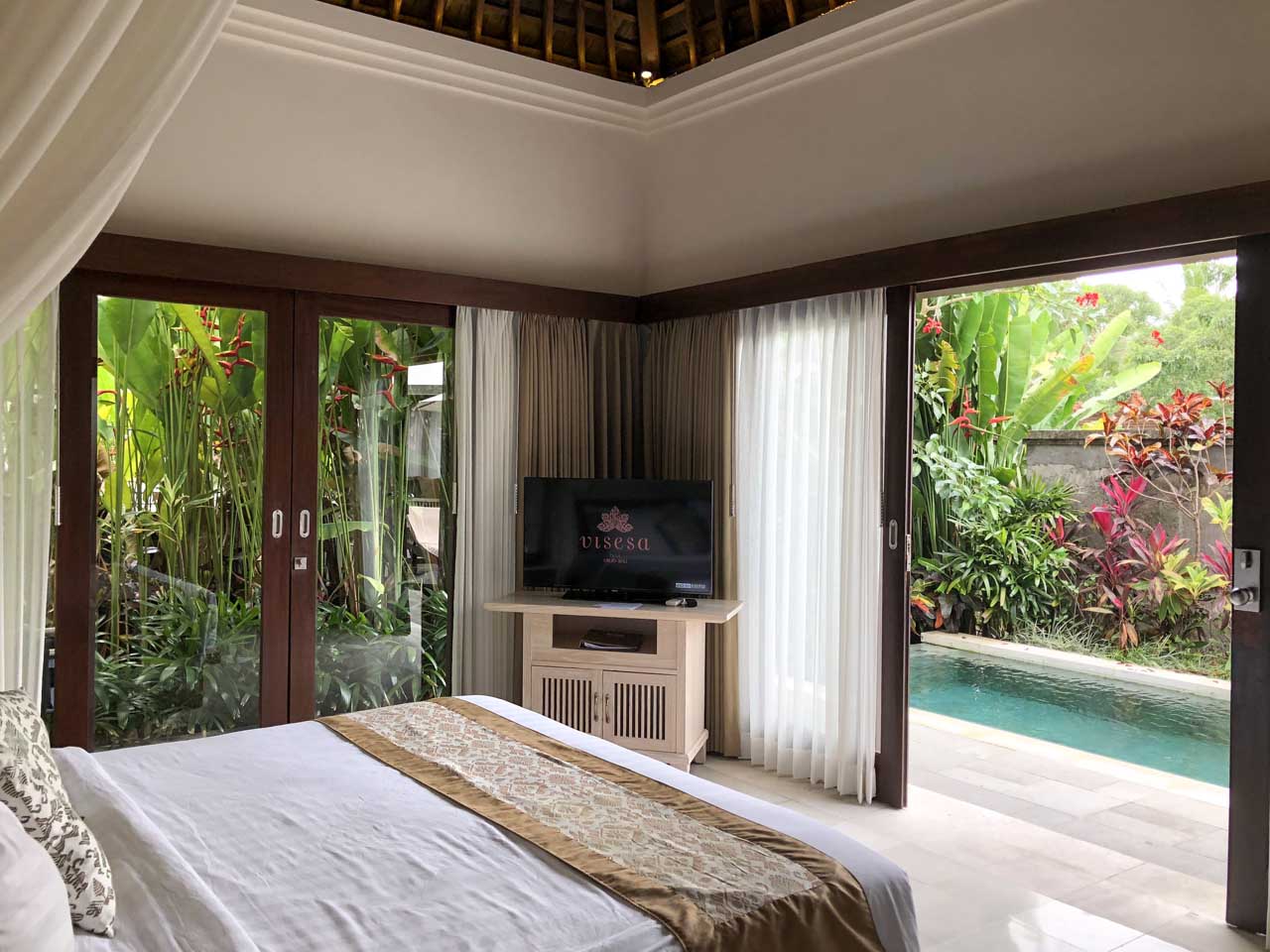 Quarto com piscina do Desa Visesa Ubud