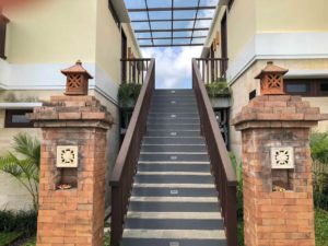 Escada para o quarto UbudOne Villas