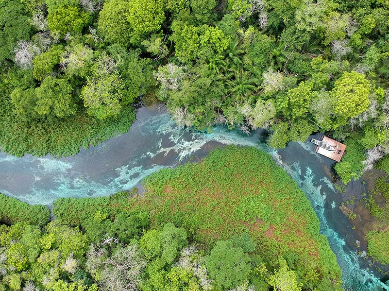 Foto aérea do Rio Sucurí passeio imperdível em Bonito MS